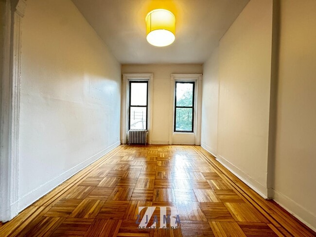 Building Photo - 1047 Bedford Ave