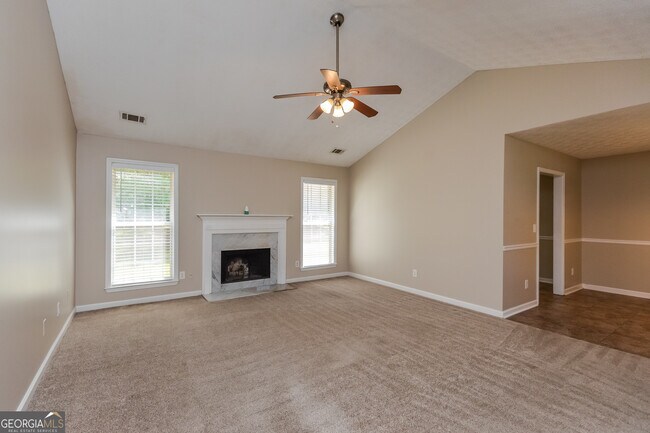 Foto del edificio - 155 Creekside Trail