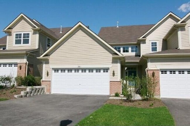 Garaje para 2 coches con entrada privada. - 281 Hickory Lane