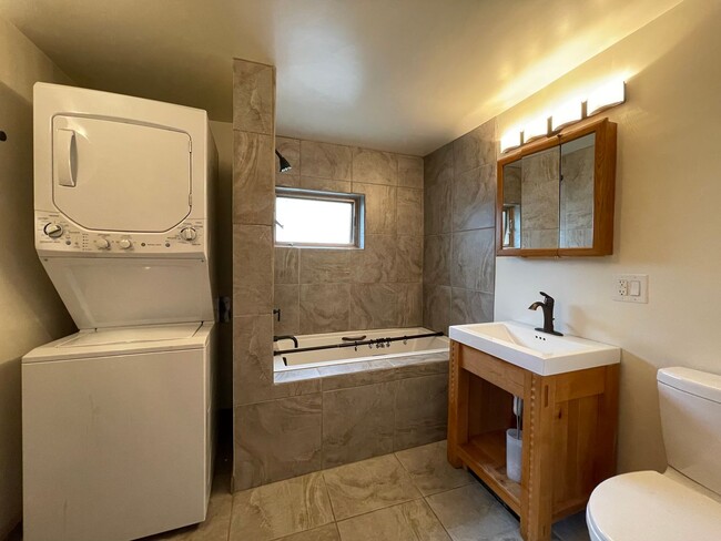 Foto del edificio - 703 Alto St