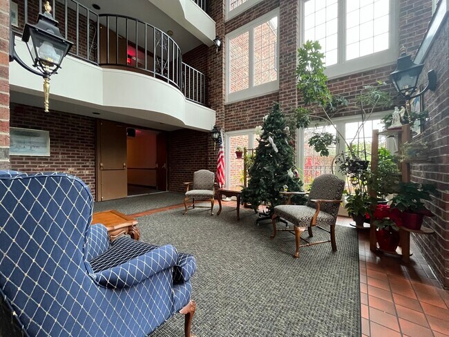 Foto del edificio - 520 Biesterfield Rd