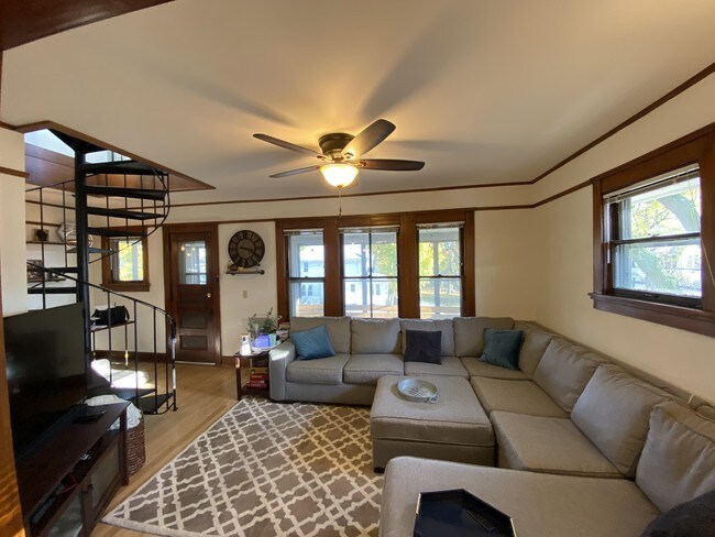 Main Living Area - 2104 E Mifflin St