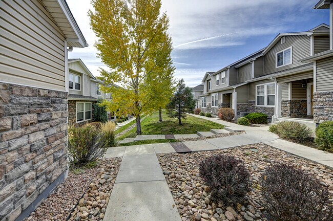 Building Photo - 7570 Sandy Springs Point