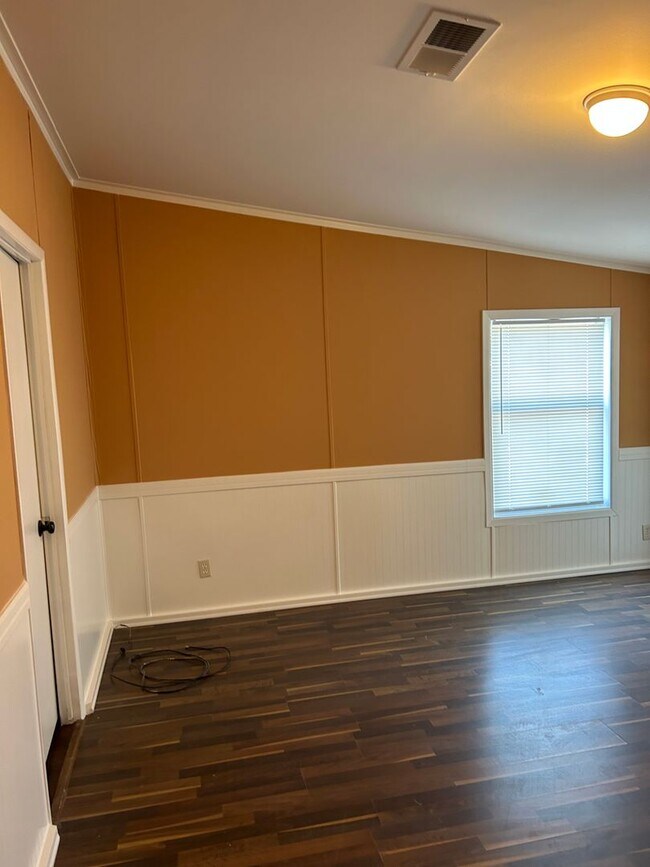 Foto del edificio - Spacious 4-Bedroom/2-Bath Mobile Home-Great Location!  Minutes to Eglin Air Force Base