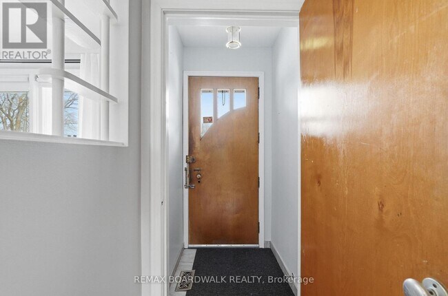 Photo du bâtiment - 1106 Checkers Rd