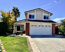 Building Photo - 5403 Vauxhall Cir