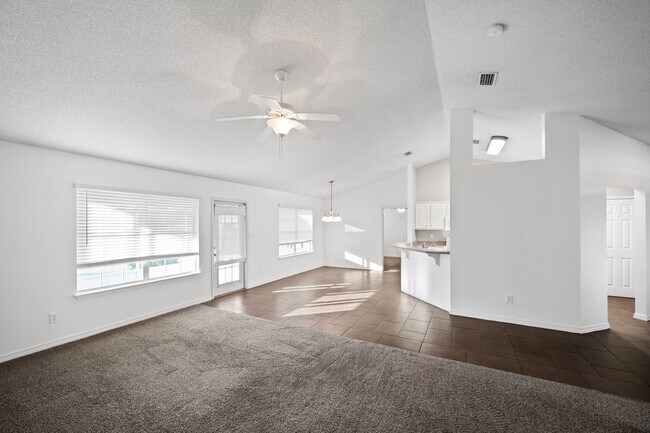Building Photo - Family Home in Ashford Park!!!