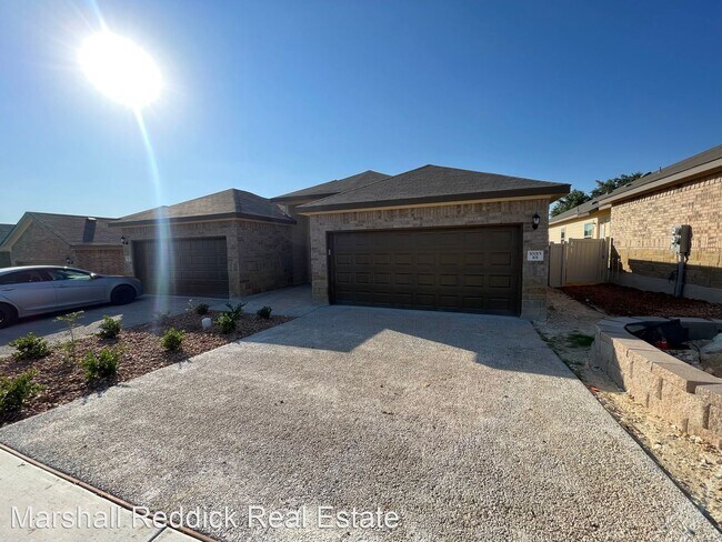 Building Photo - 3 br, 2 bath House - 10015 Westover Bluff ...