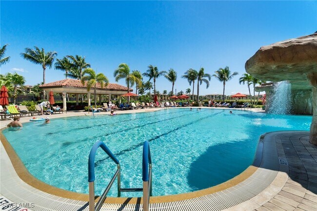 Foto del edificio - 18011 Bonita National Blvd