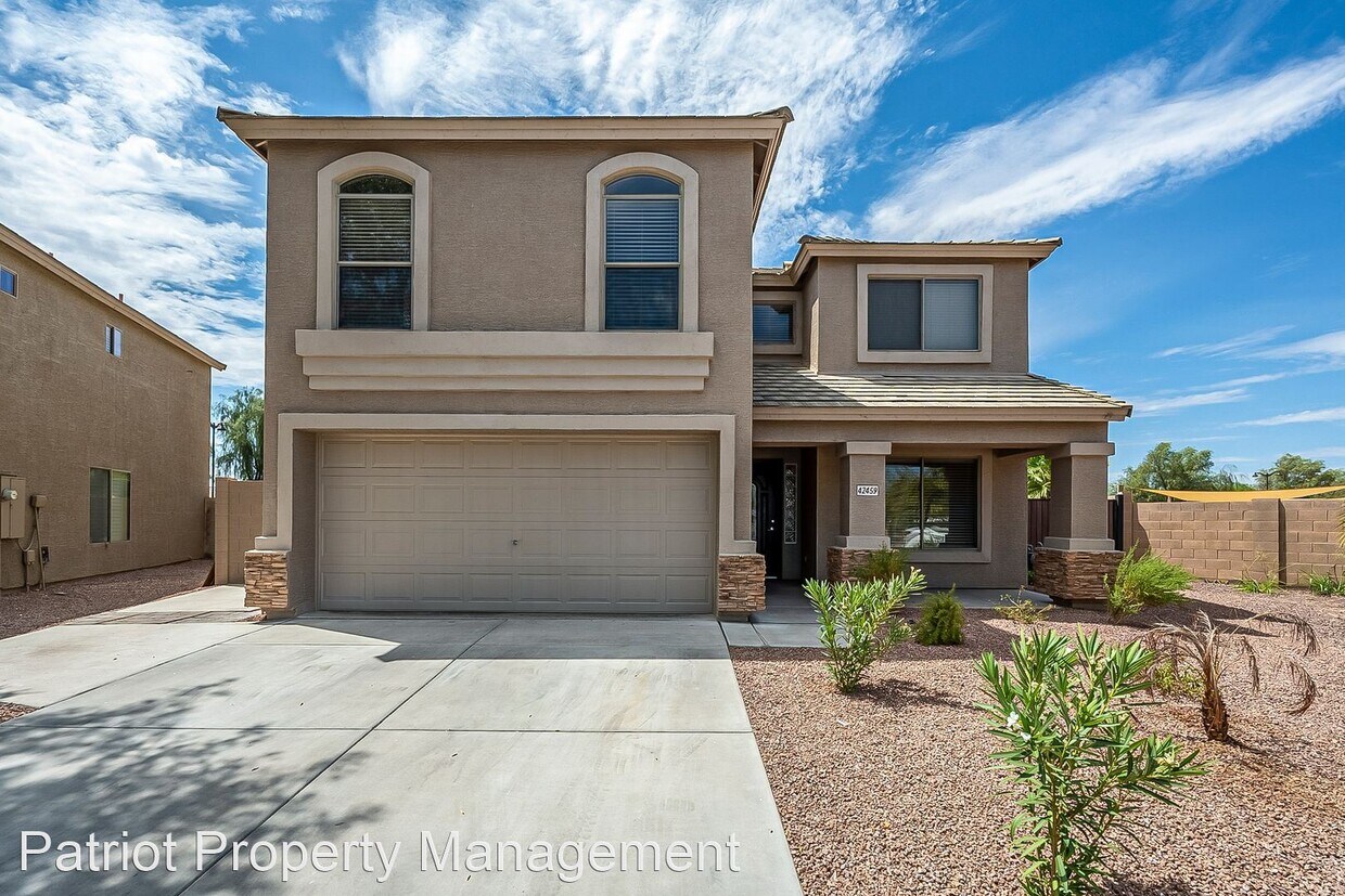 Primary Photo - 5 br, 2.5 bath House - 42459 W Michaels Dr