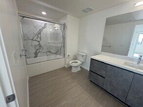Building Photo - Doran Residences LLC
