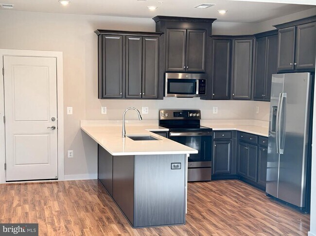 Building Photo - 13676 Innovation Station Lp