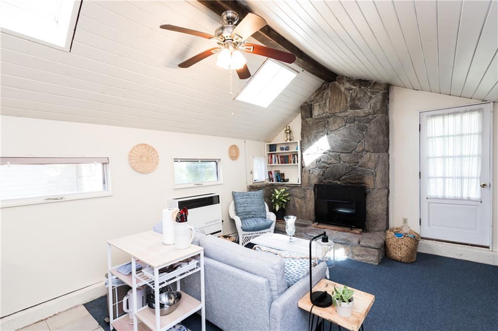 Foto principal - 77 Kelley Rd
