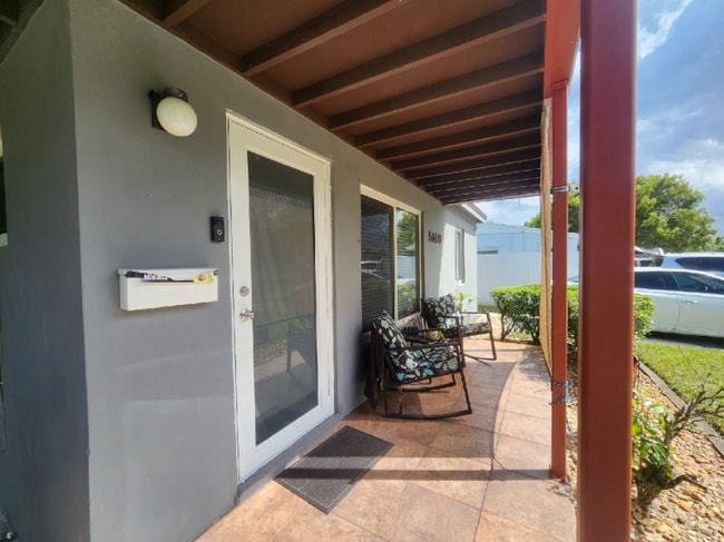 Foto del edificio - 5140 NE 3rd Ave