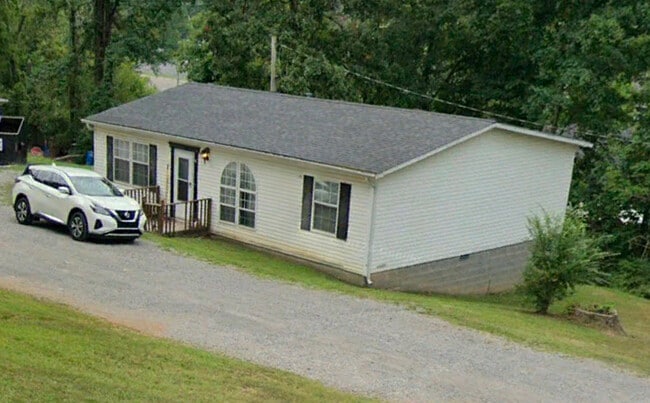 Building Photo - 1105 N Main St