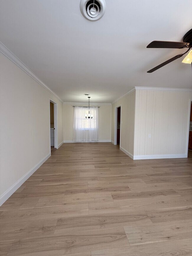 Foto del edificio - 315 E Millers Cove Rd