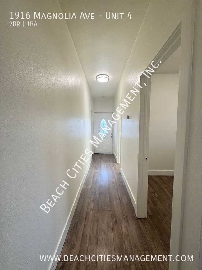 Building Photo - 1916 Magnolia Ave