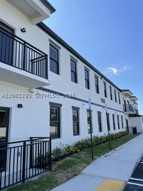 Foto del edificio - 17020 SW 104th Ave