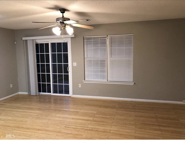 Building Photo - 139 Shenandoah Dr