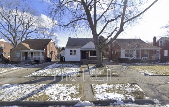 Building Photo - 12600 Duchess St