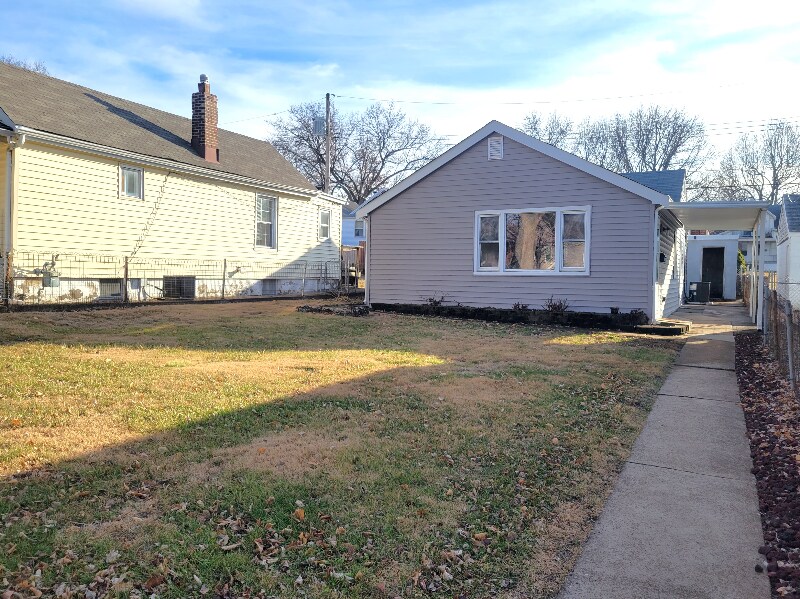 Primary Photo - 5530 Elizabeth Ave