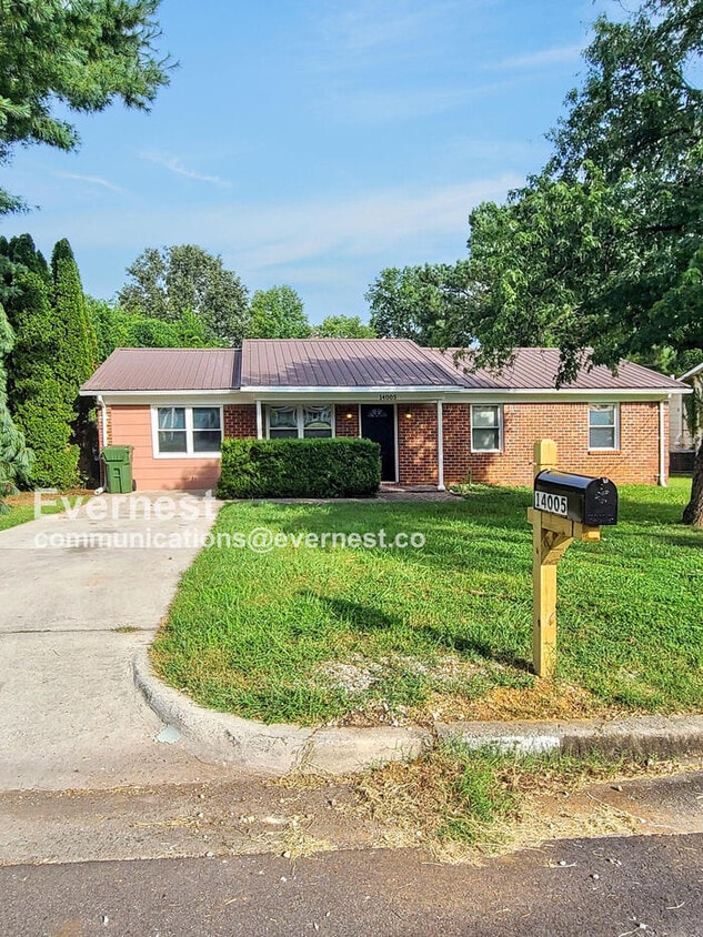 Primary Photo - 14005 Glenview Dr SW