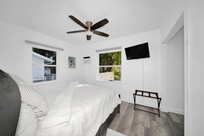 Foto del edificio - 2317 N Ocean Blvd