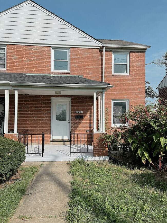 Foto del edificio - 3906 Clarks Ln