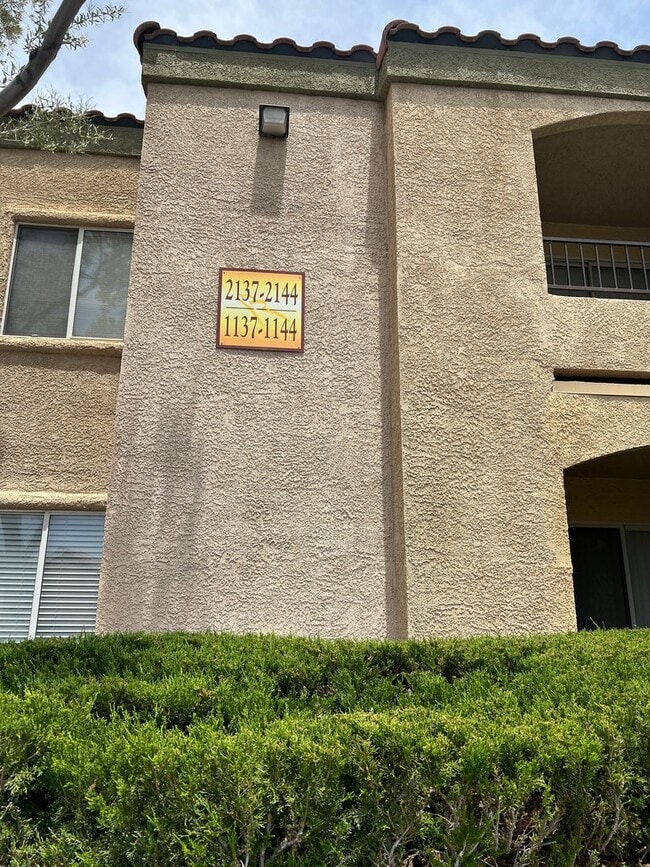 Building Photo - 7885 W Flamingo Rd