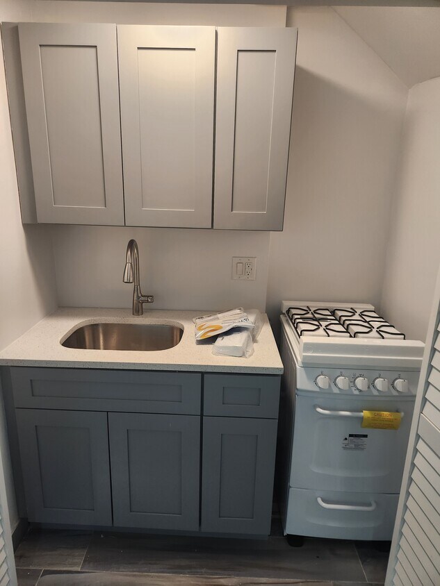 Foto del edificio - 309 Corbin Ave