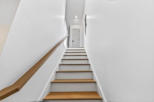 Foto del edificio - 2133 N Talbott St