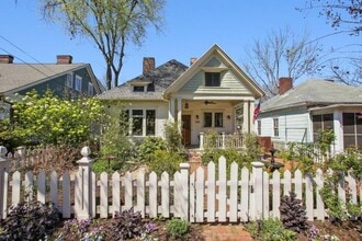 Building Photo - 788 Lake Ave NE