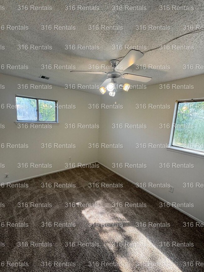 Foto del edificio - $850- 2 bed 1 bath - Townhomes