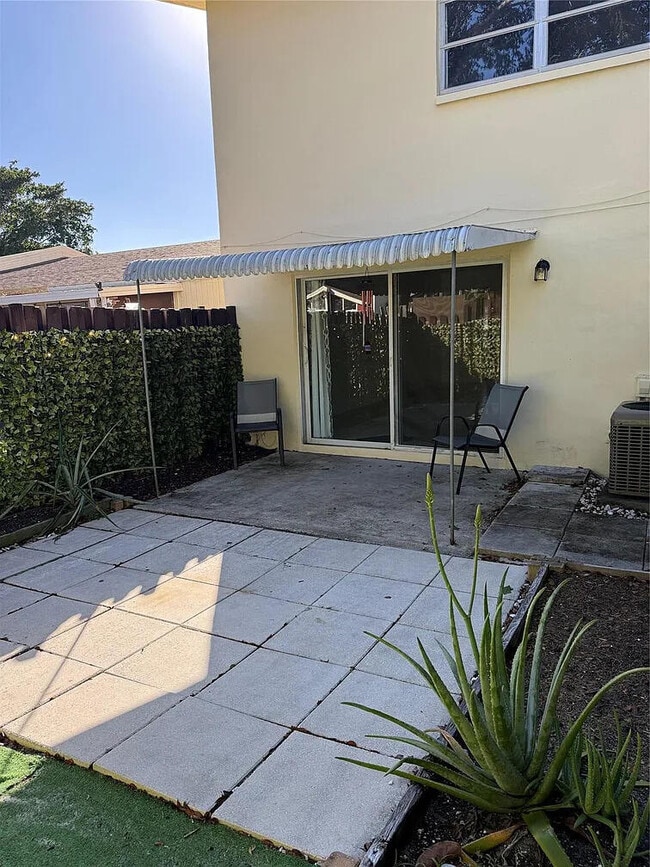 Building Photo - 3007 NW 68th St