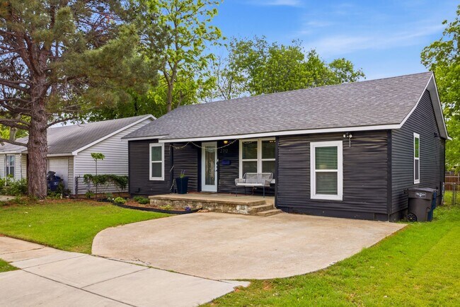 Foto del edificio - 2712 Frazier Ave