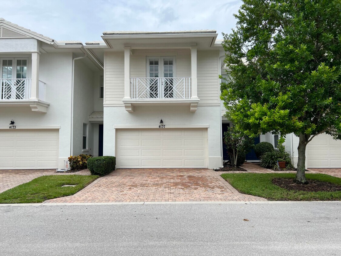 4137 Darlington St, Palm Beach Gardens, FL 33418 Townhome Rentals in