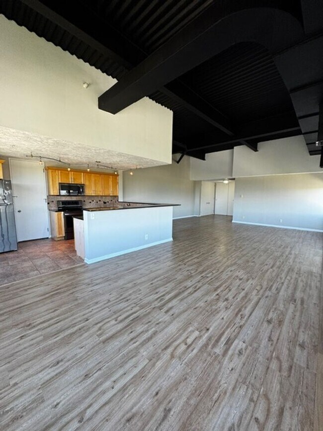 D Simmons (105 N 31st Ave #904) - D Simmons (105 N 31st Ave #904) Apartment