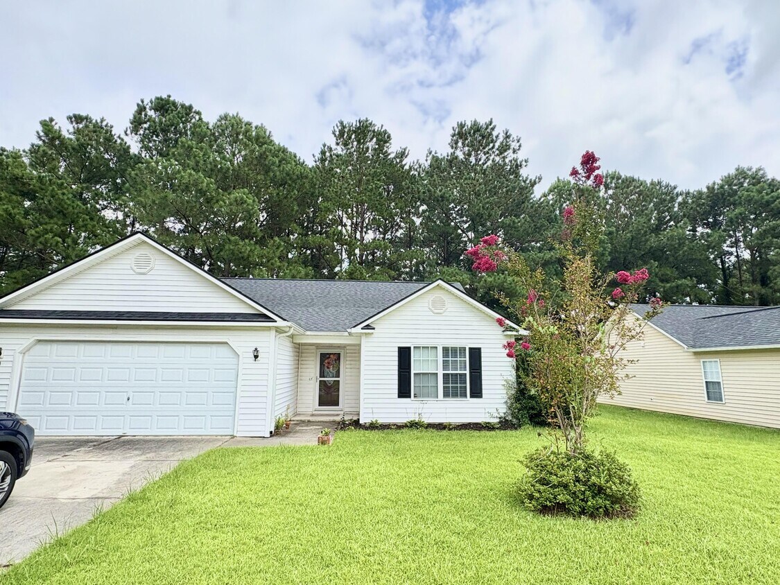 Primary Photo - 110 Sycamore Dr