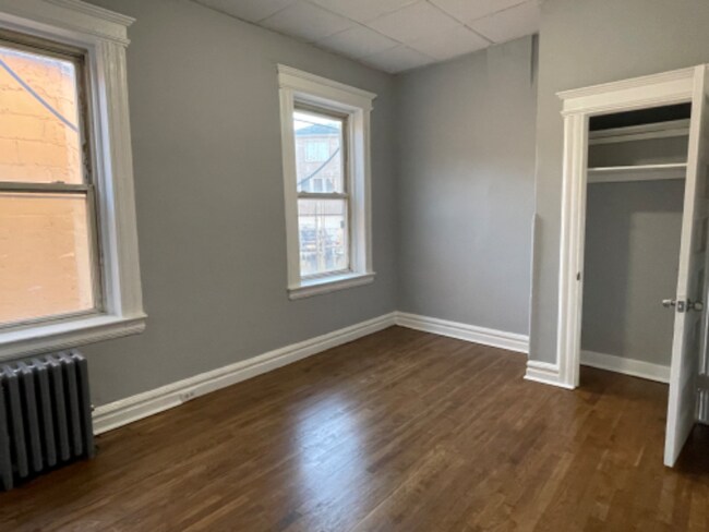 Building Photo - 216-218 Bloomfield Ave
