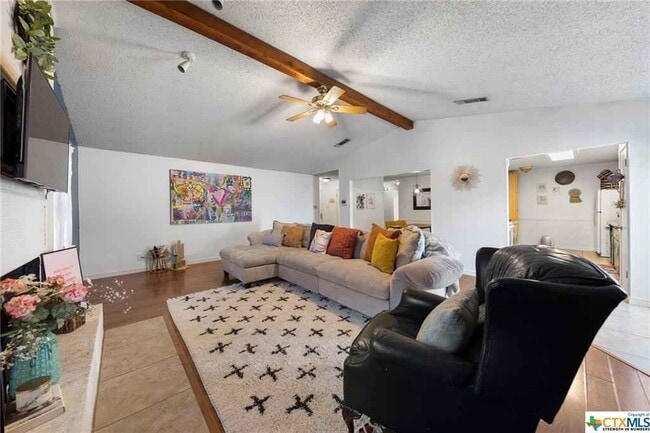 Building Photo - 3207 Tallwood Dr