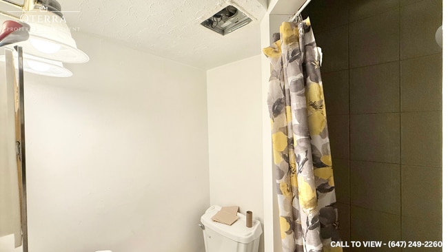 Building Photo - 22 Masseygrove Cres