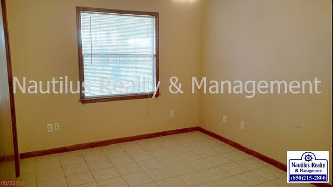 Building Photo - 117 Casa Pl