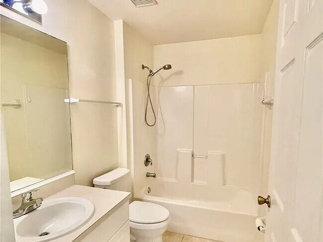Foto del edificio - 2703 SW 1st Ave
