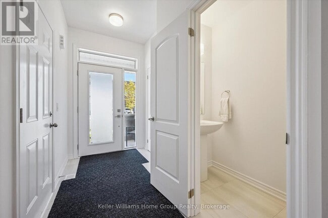 Building Photo - 13 Edminston Dr