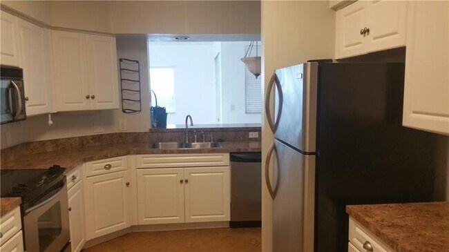 Foto del edificio - 3255 NE 184th St