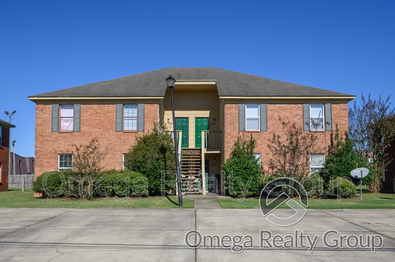 Primary Photo - 3630 Castle Ridge Rd