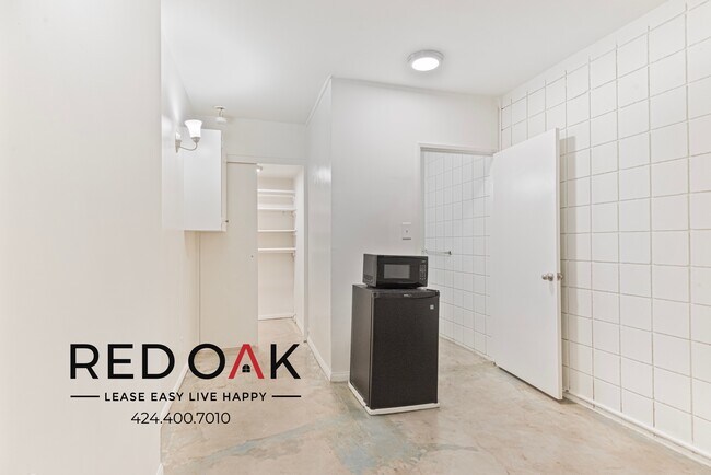 Foto del edificio - 7071 Hawthorn Ave