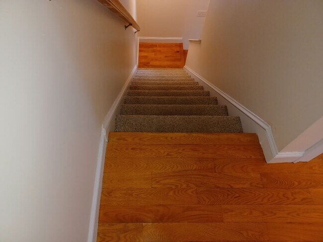 Foto del edificio - 26 Lone Tree Rd