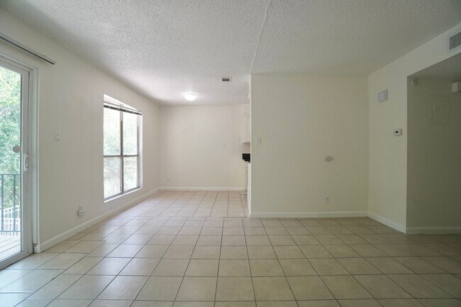 Foto del edificio - 2906 Sweeney Ln