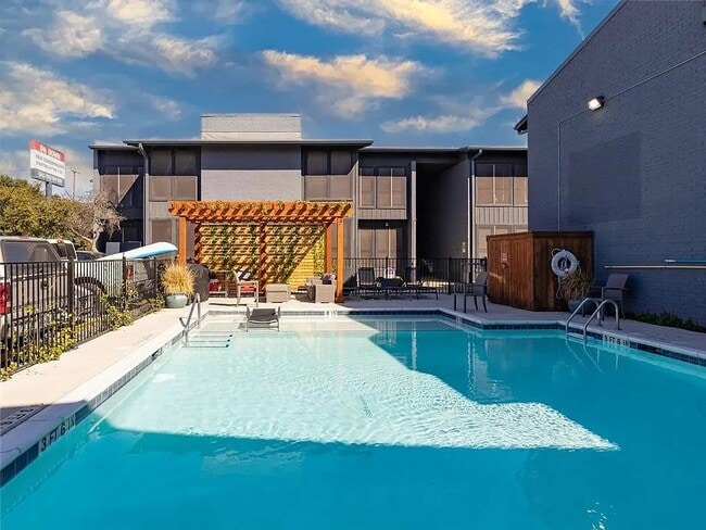 Foto del edificio - 909 Reinli St